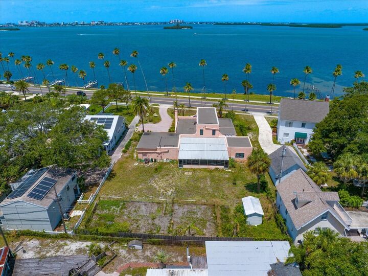 Property Photo:  43 Edgewater Drive  FL 34698 