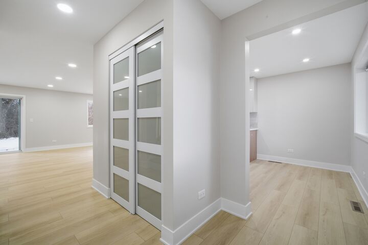 Property Photo: 1175 Hunters Lane IL 60047