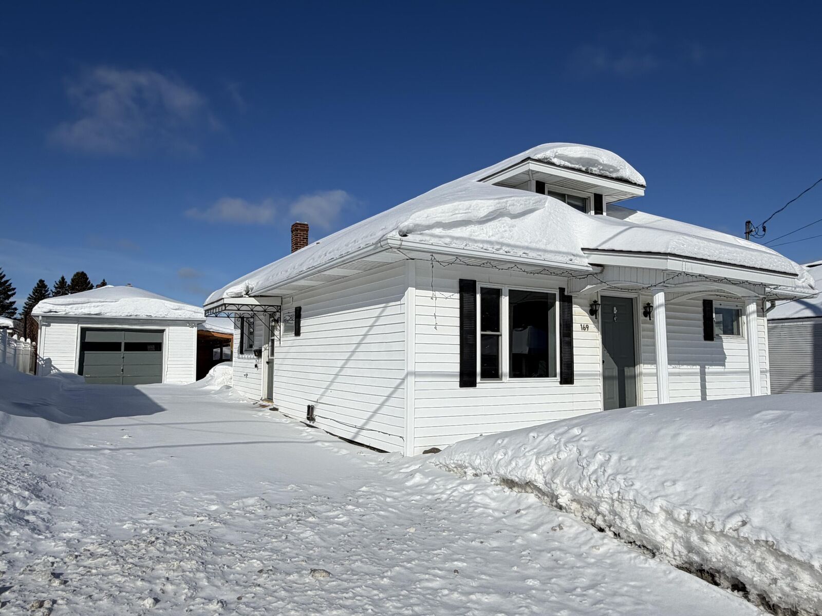 Property Photo:  169 Mountain View Avenue  ME 04756 