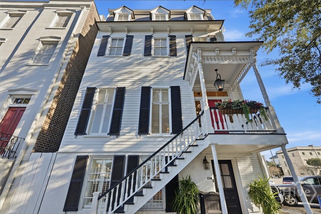 Property Photo:  114 W Liberty Street  GA 31401 