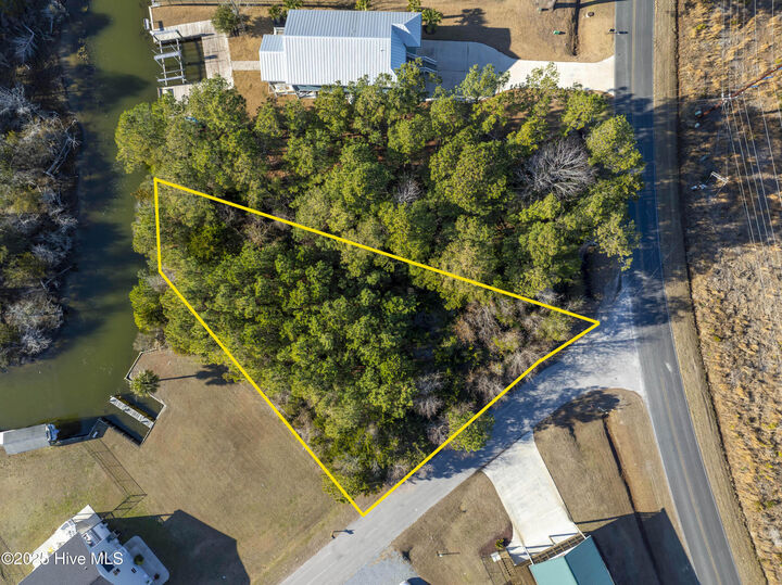 Property Photo: 100 Singleton Street NC 28460