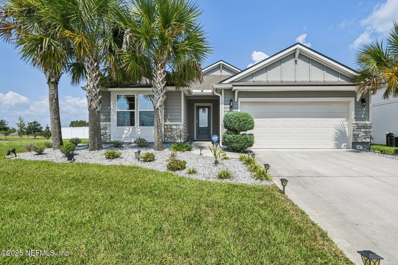Property Photo:  2491 Cold Stream Lane  FL 32043 