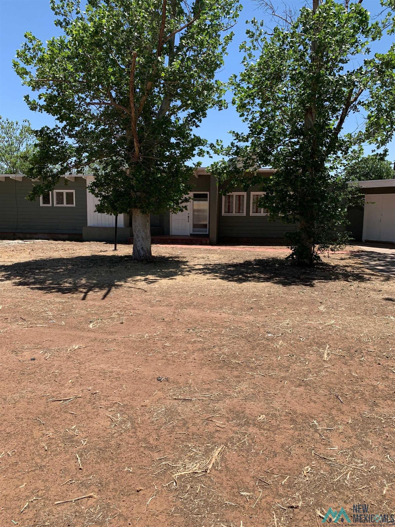 Property Photo:  2319 Axtell  NM 88101 