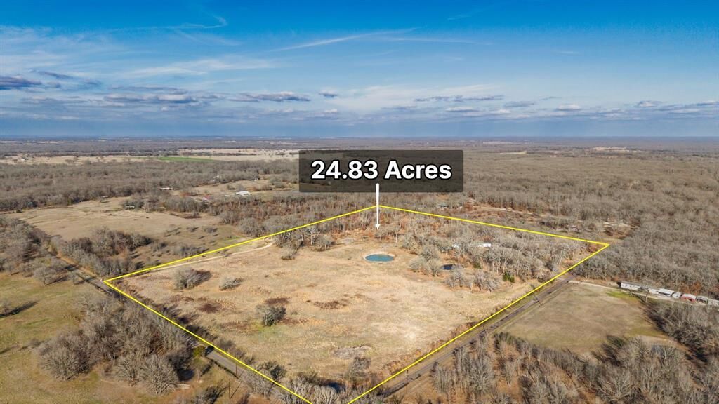 Property Photo:  1959 County Road 3524  TX 75437 