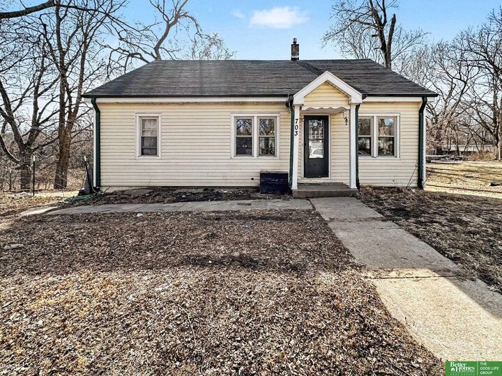 Property Photo: 703 6th Avenue NE 68410