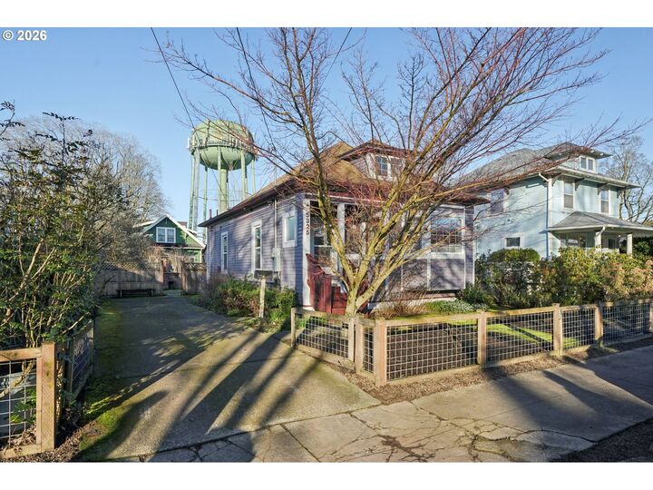 Property Photo:  5325 N Montana Ave  OR 97217 