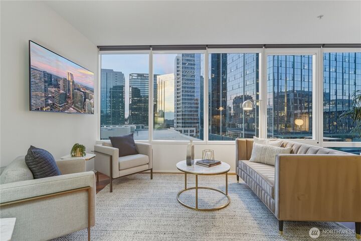 Property Photo:  10700 NE 4th Street 1110  WA 98004 