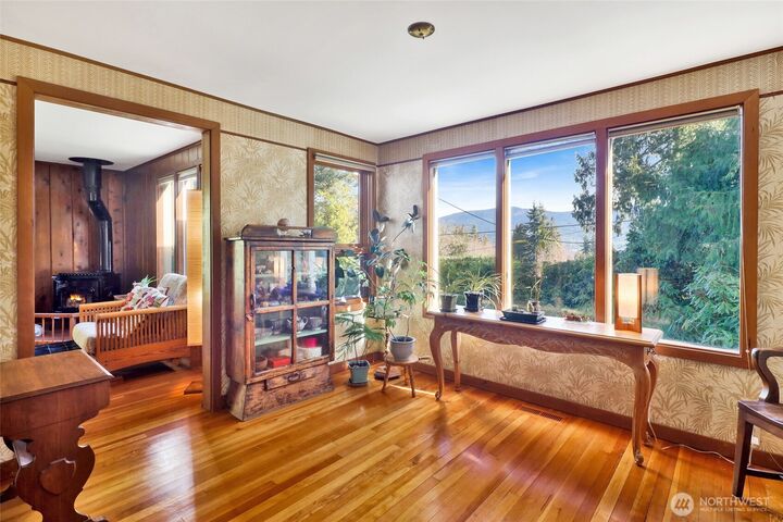 Property Photo:  911  Coronado Avenue  WA 98229 