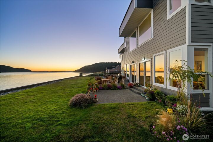 Property Photo: 2309 Skyline Way 5 WA 98221