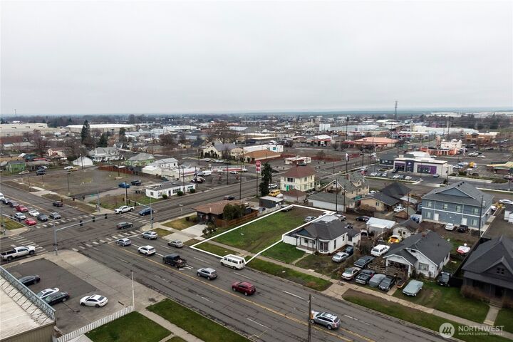 Property Photo: 622 W Poplar Street WA 99362