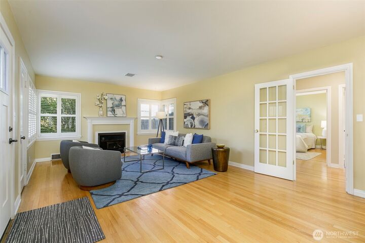 Property Photo: 12044 2nd Avenue NW WA 98177