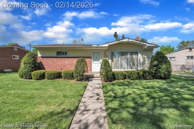 Property Photo:  22823 N Brookside Drive  MI 48125 