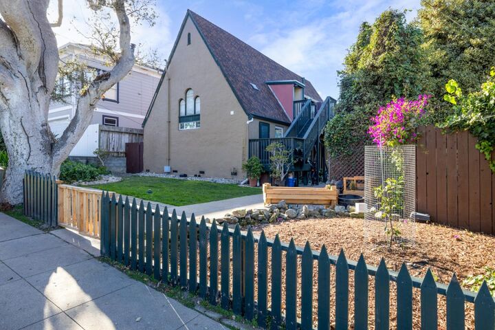 Property Photo:  160 Monterey Avenue  CA 93950 