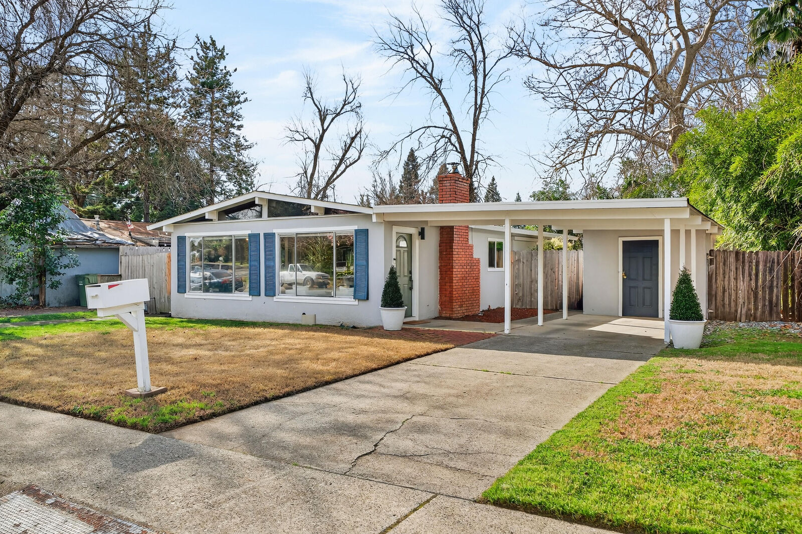 Property Photo:  2284 Paris Avenue  CA 96001 