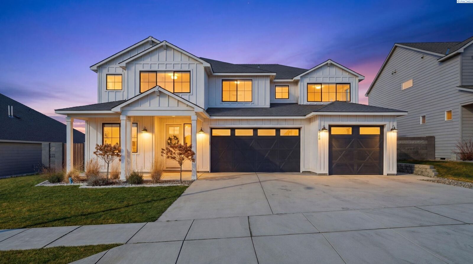 Property Photo:  4960 McEwan Drive  WA 99352 