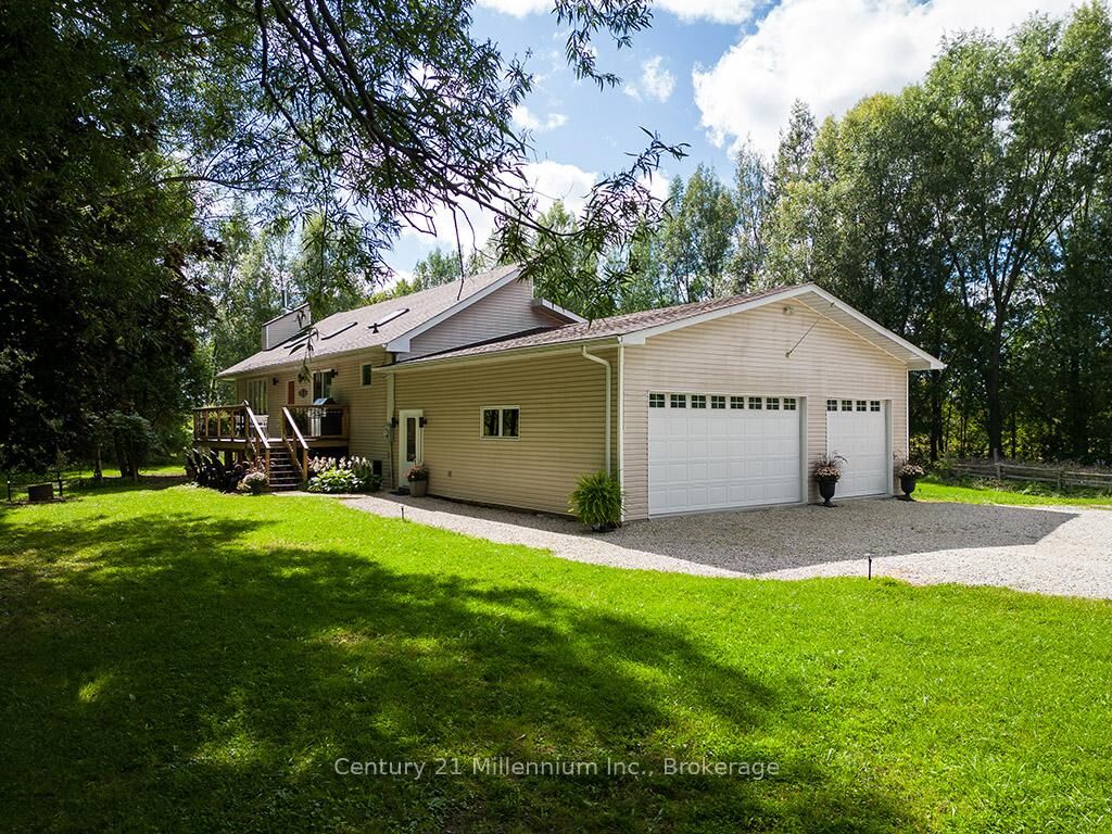 Property Photo:  727302 22 C Side Road  ON N0H 1N0 