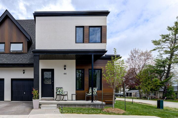 Property Photo: 44 Ruby Crescent ON L3V 8M3