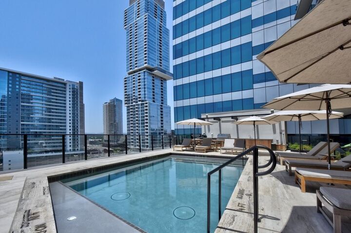 Property Photo: 202 Nueces Street 1906 TX 78701