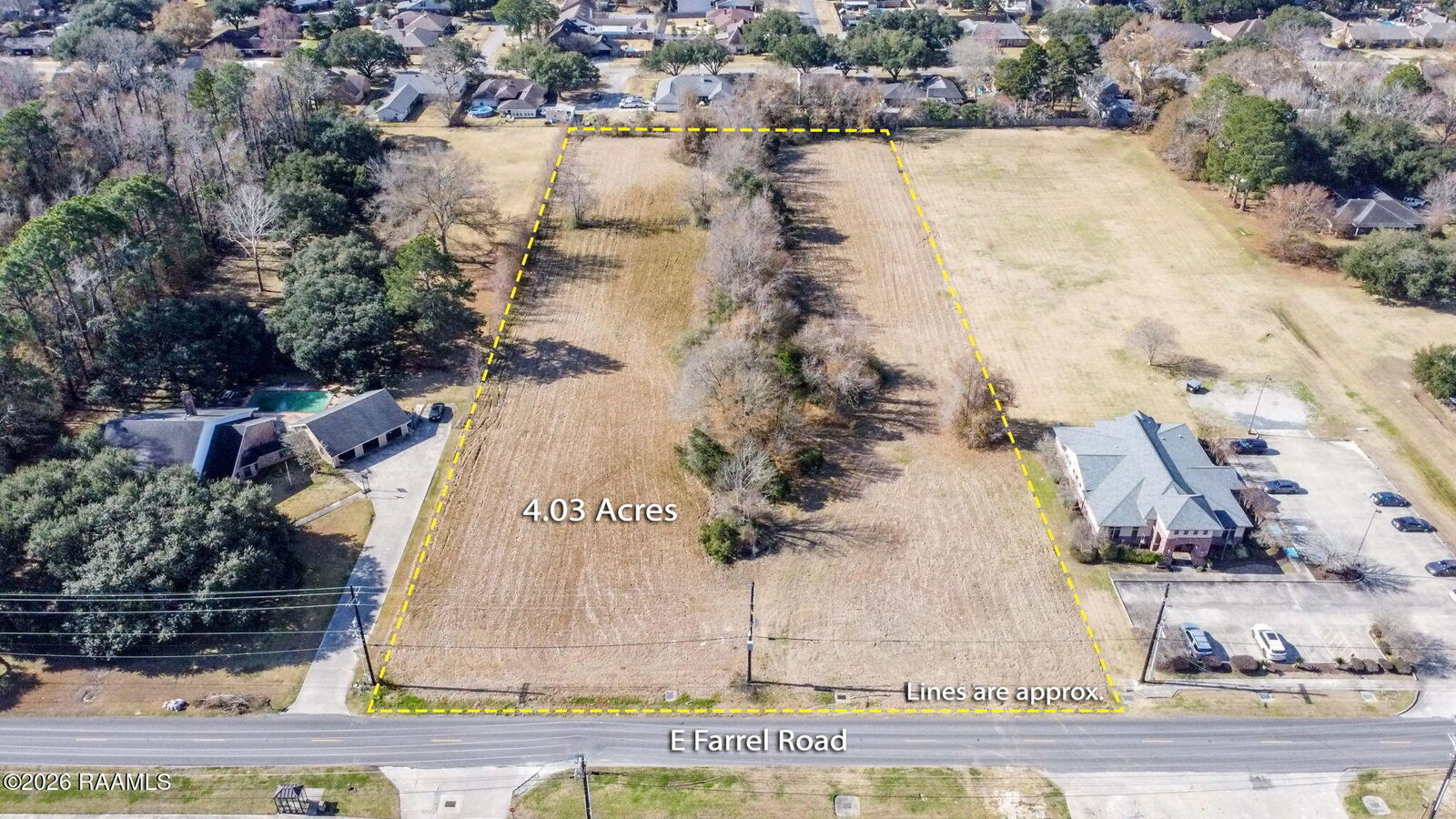 Property Photo: 200 E Blk Farrel Road C4 LA 70508