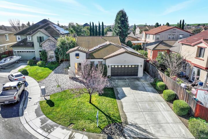 Property Photo: 3007 Norwich Court CA 95687