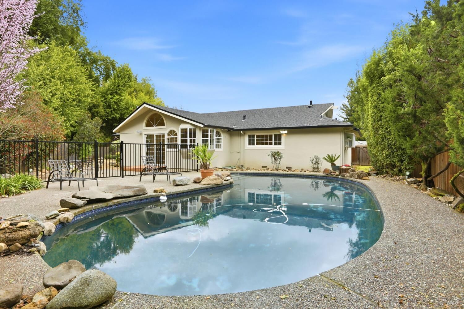 Property Photo:  12 Angelica Court  CA 94947 