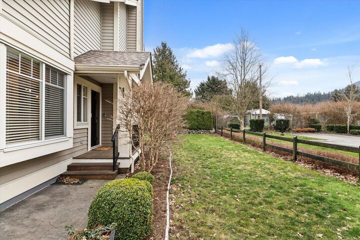 Property Photo: 45550 Shawnigan Crescent 32 BC V2R 5Y1