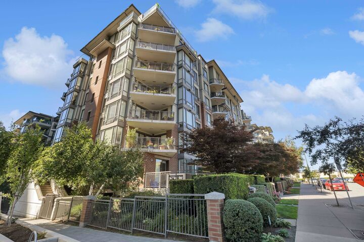 Property Photo: 1551 Foster Street 107 BC V4B 5M1