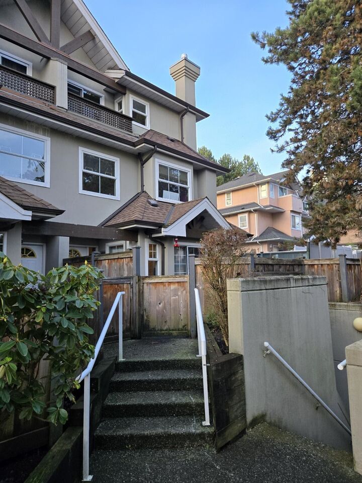 7175 17th Avenue 14 — photo 1
