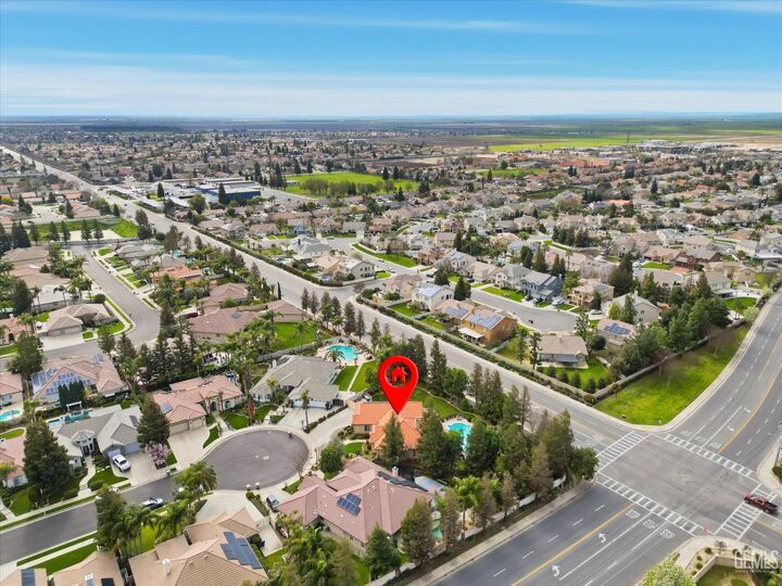 Property Photo:  10408 Barnes Drive  CA 93311 