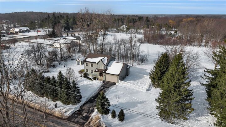 Property Photo:  1552 Emery Road  NY 14052 