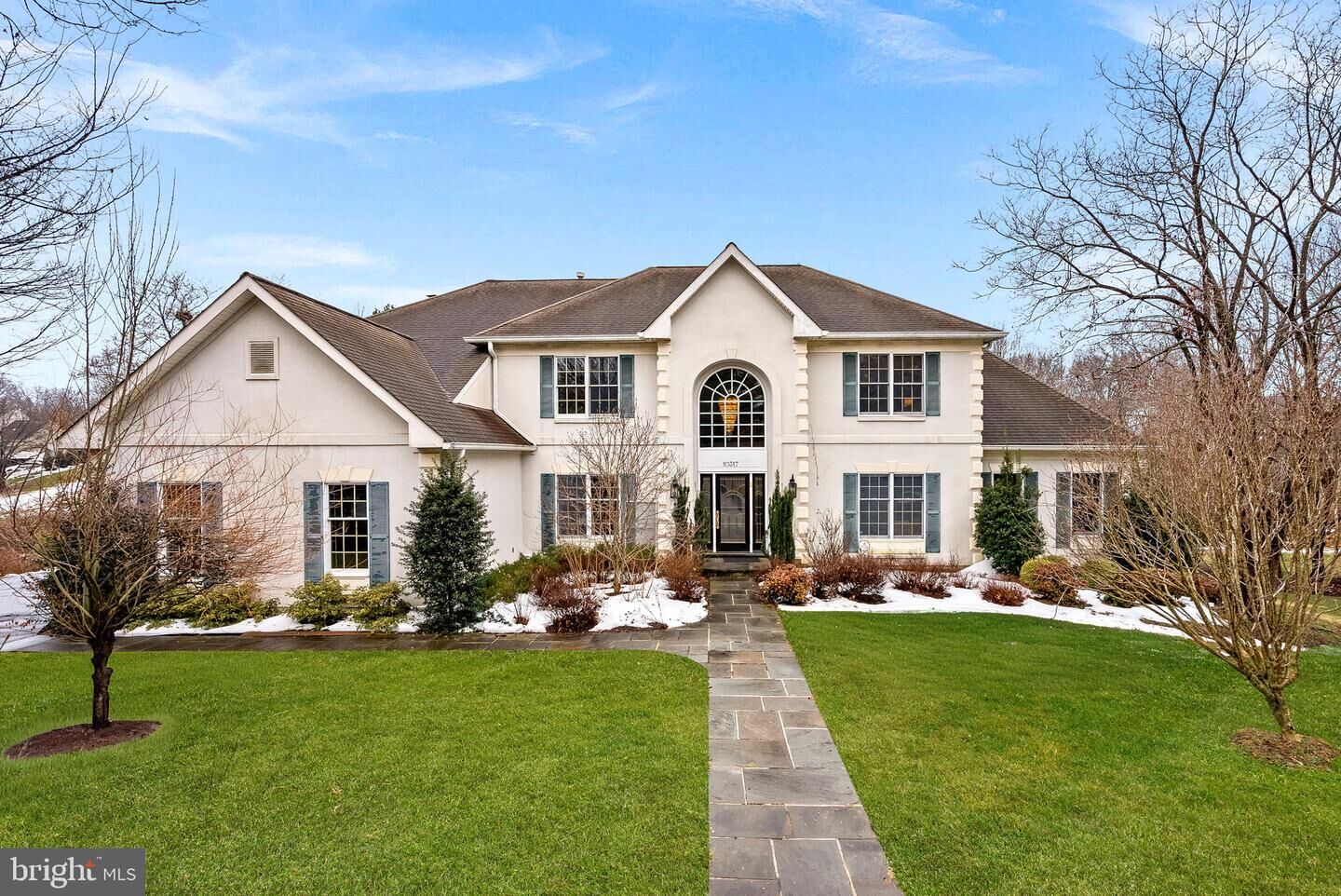 Property Photo: 10317 Brittenford Drive VA 22182