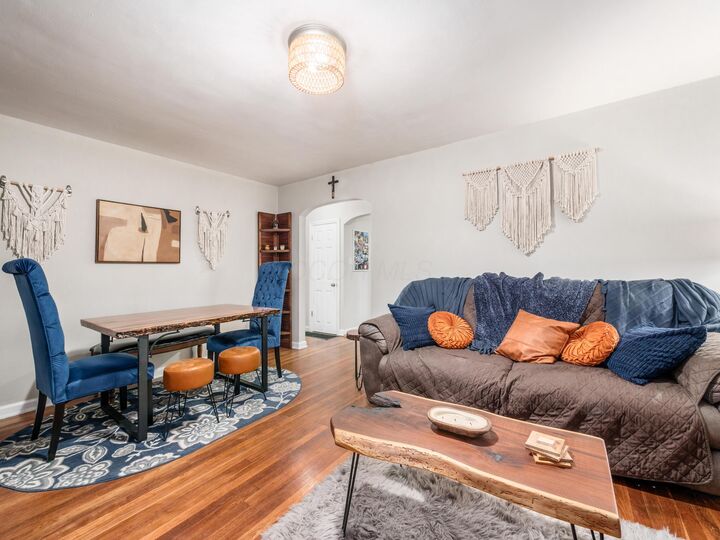 Property Photo:  194 N Kellner Road  OH 43209 