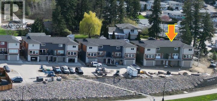 Property Photo: 981 12 Street Southeast 37 BC V1E 2C8