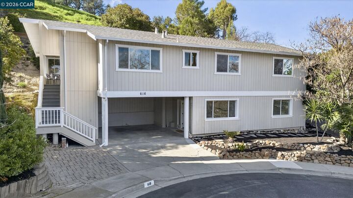 Property Photo: 616 Aleta Pl CA 94523