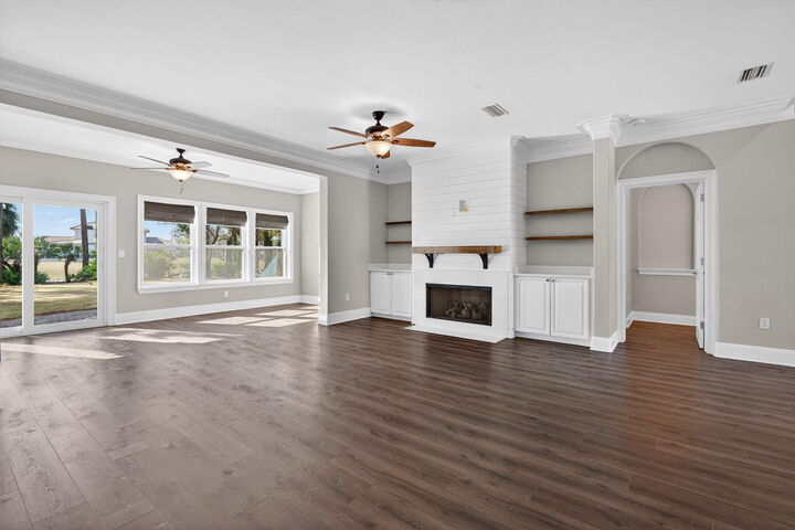 Property Photo:  298 Ketch Court  FL 32541 