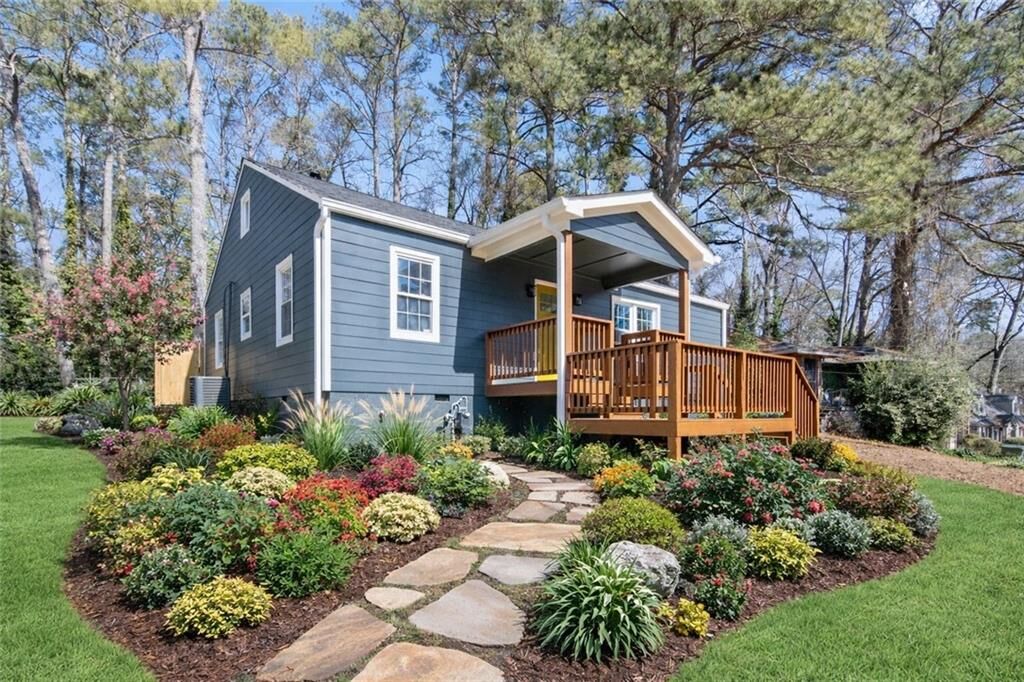 Property Photo: 1673 Altadena Place SW GA 30311