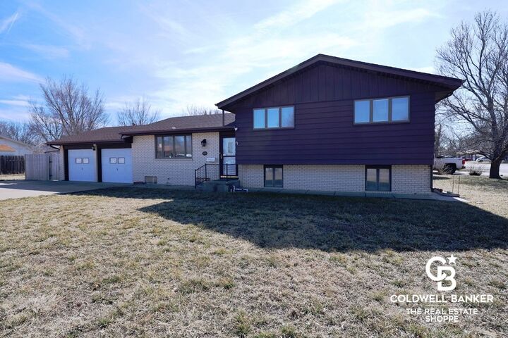 Property Photo: 2302 E Fair Street KS 67846