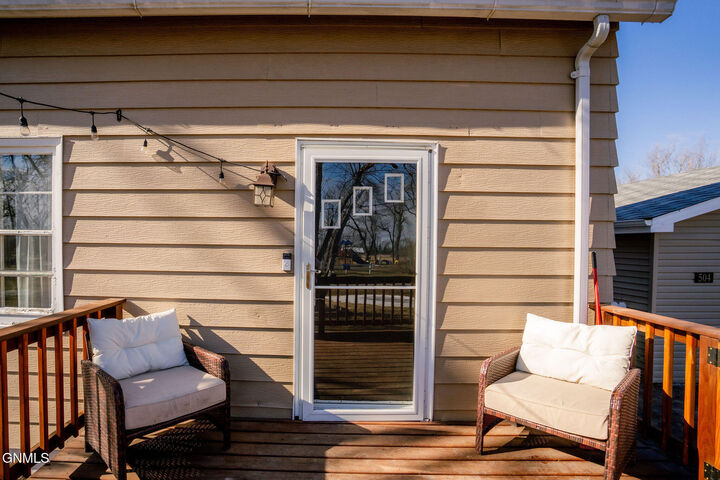 Property Photo: 504 3rd Avenue N ND 58492