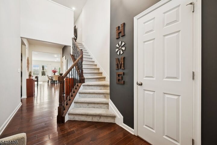 Property Photo:  33 Albert Ct  NJ 07869 