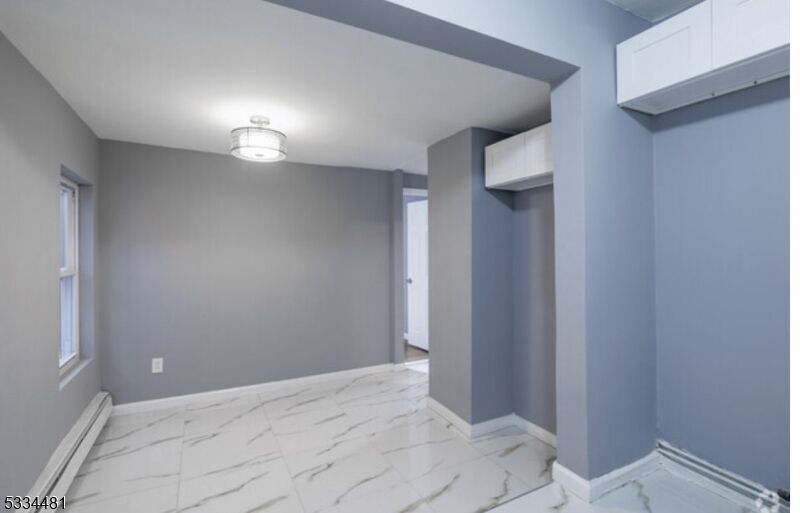 Property Photo:  48 Essex St 3R  NJ 07501 