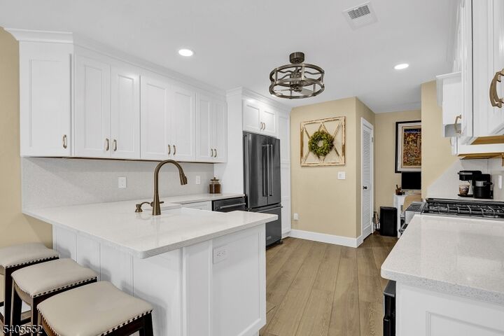 Property Photo: 105 Riveredge Dr NJ 07928