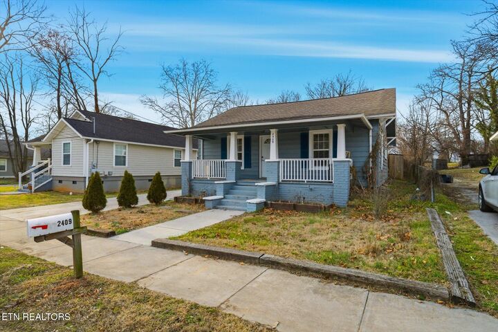 Property Photo: 2409 Wilson Ave TN 37915