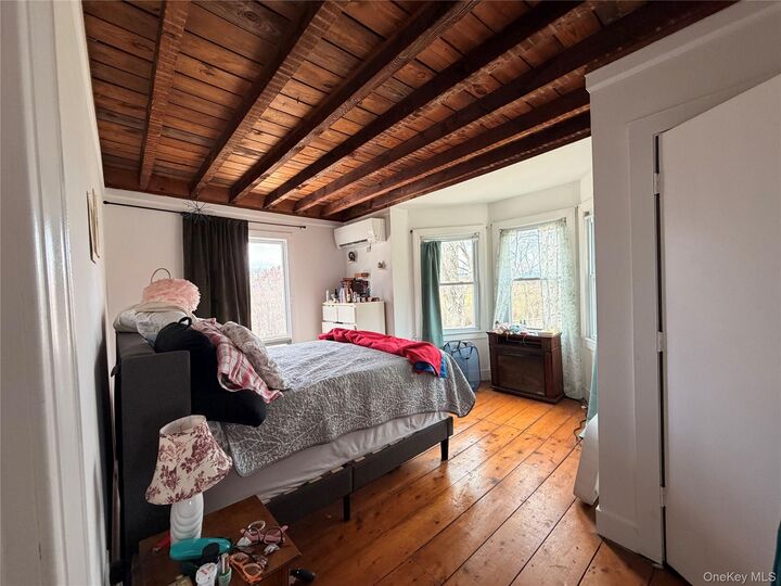 Property Photo:  67 Old Albany Post Road 4  NY 12572 