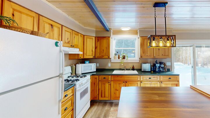 Property Photo:  550 Humphrey Cr  MN 55604 