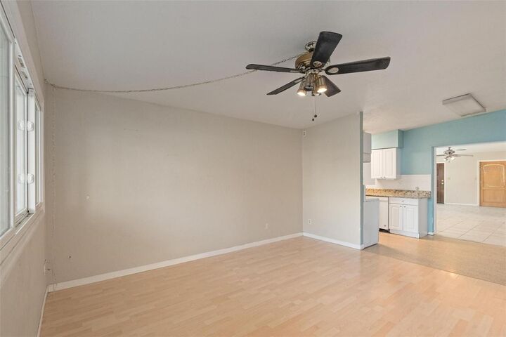 Property Photo: 138 Davison Avenue NE FL 33703