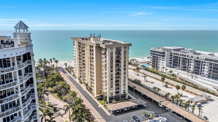 Property Photo:  1212 Benjamin Franklin Drive 1001  FL 34236 