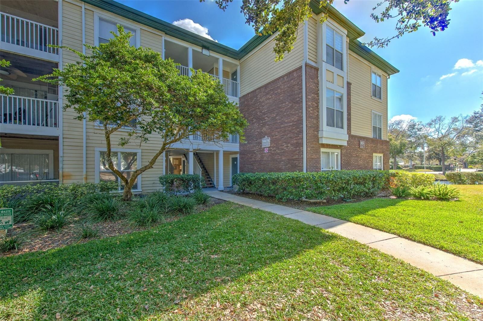 Property Photo: 10028 Strafford Oak Court 716 FL 33624