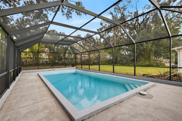 Property Photo:  821 Winthrop Place  FL 32803 