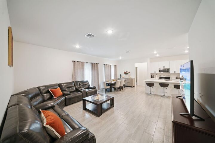 Property Photo:  1523 Zinnia Drive  FL 32725 