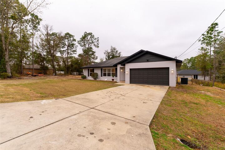 Property Photo: 10 Hemlock Court Pass FL 34472